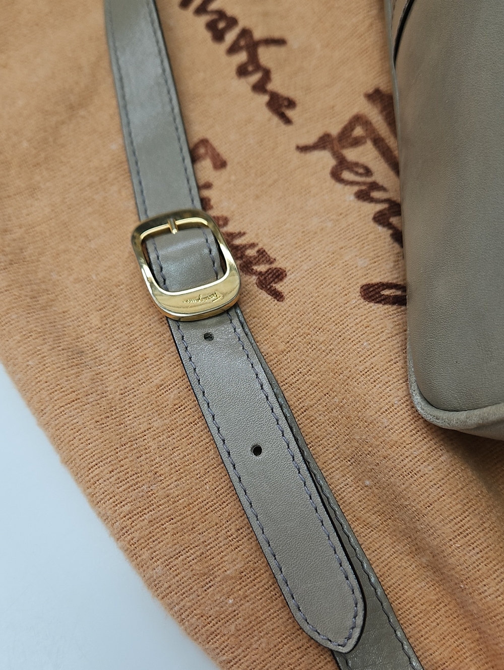 Salvatore Ferragamo Vintage Vitello Crossbody Bag - Picture 8 of 16
